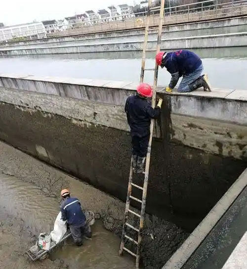 拖市镇污水池堵漏